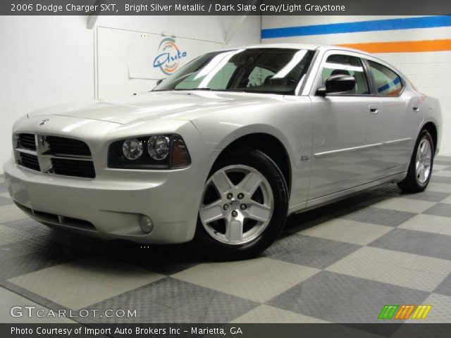 2006 Dodge Charger SXT in Bright Silver Metallic