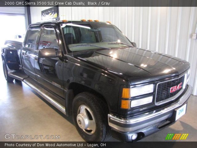 2000 GMC Sierra 3500 SLE Crew Cab Dually in Black