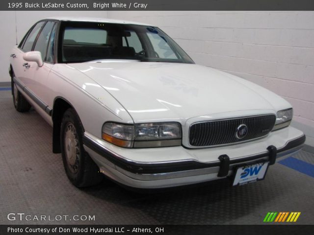 1995 Buick LeSabre Custom in Bright White