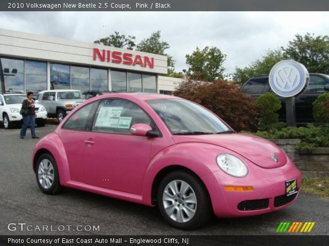 2010 Volkswagen New Beetle 2.5 Coupe in Pink