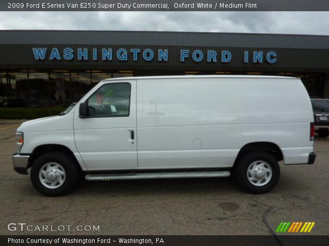2009 Ford E Series Van E250 Super Duty Commercial in Oxford White