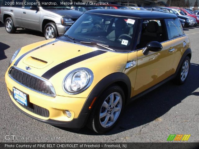2008 Mini Cooper S Hardtop in Mellow Yellow
