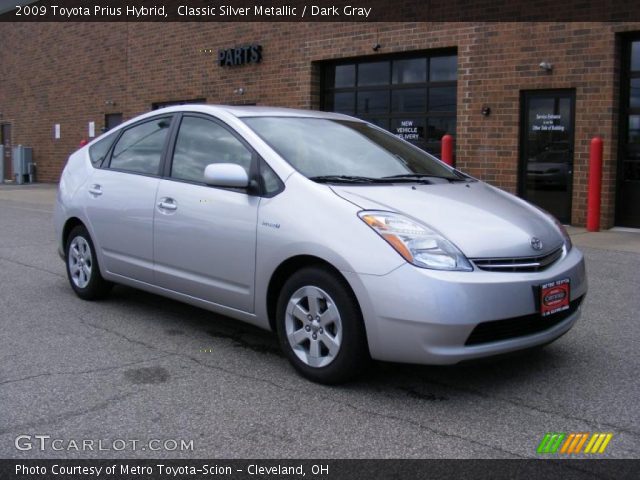2009 Toyota Prius Hybrid in Classic Silver Metallic