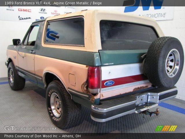 1989 Ford Bronco XLT 4x4 in Alpine Green Metallic