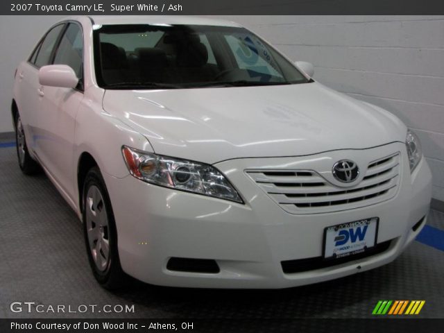2007 Toyota Camry LE in Super White