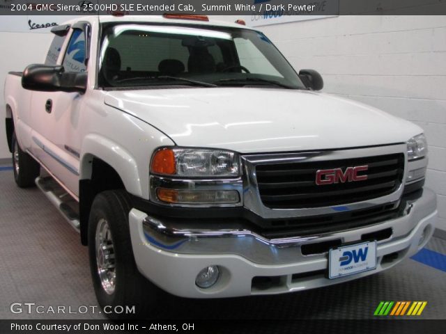 2004 GMC Sierra 2500HD SLE Extended Cab in Summit White