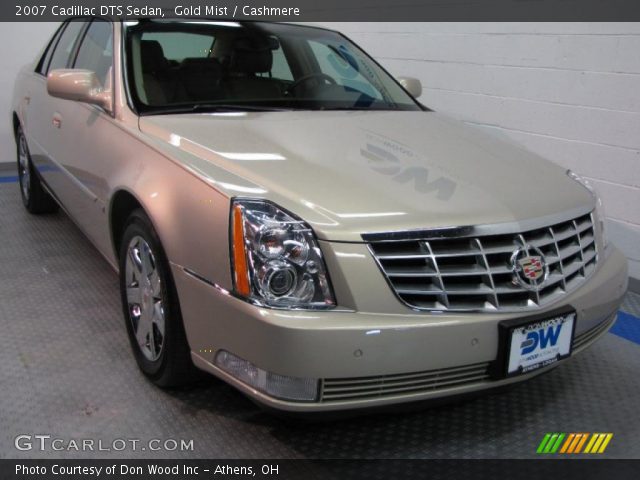 2007 Cadillac DTS Sedan in Gold Mist