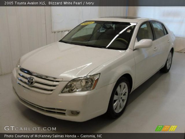 2005 Toyota Avalon XLS in Blizzard White Pearl