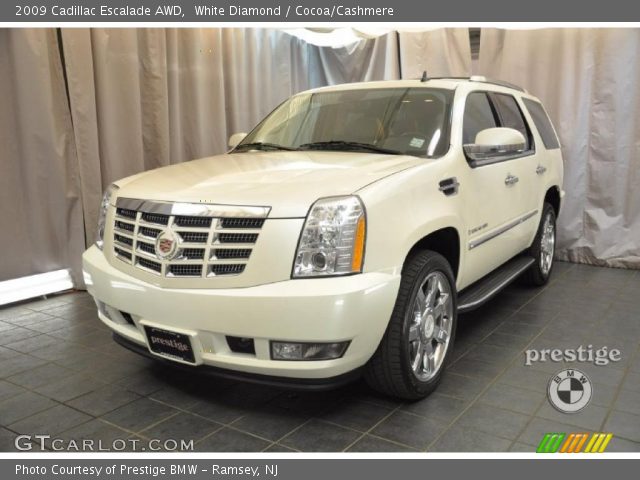 2009 Cadillac Escalade AWD in White Diamond