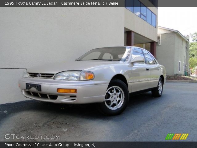 1995 Toyota Camry LE Sedan in Cashmere Beige Metallic