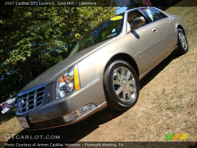 2007 Cadillac DTS Luxury II in Gold Mist