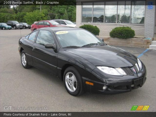 2003 Pontiac Sunfire  in Black