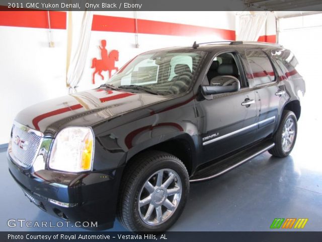 2011 GMC Yukon Denali in Onyx Black