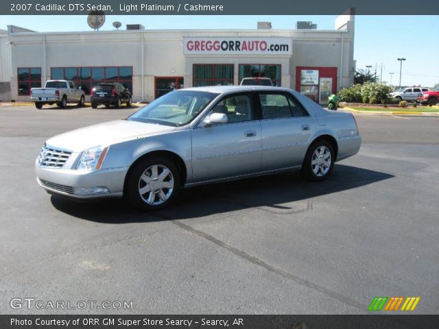 2007 Cadillac DTS Sedan in Light Platinum