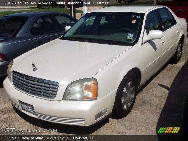 2002 Cadillac DeVille Sedan in White Diamond Pearl