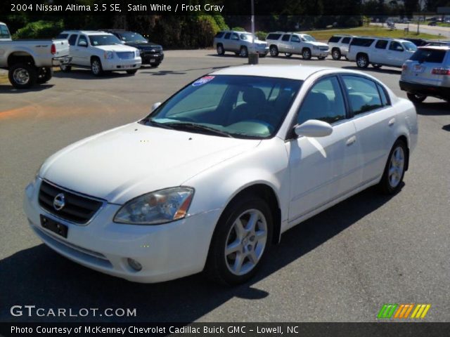 2004 Nissan Altima 3.5 SE in Satin White