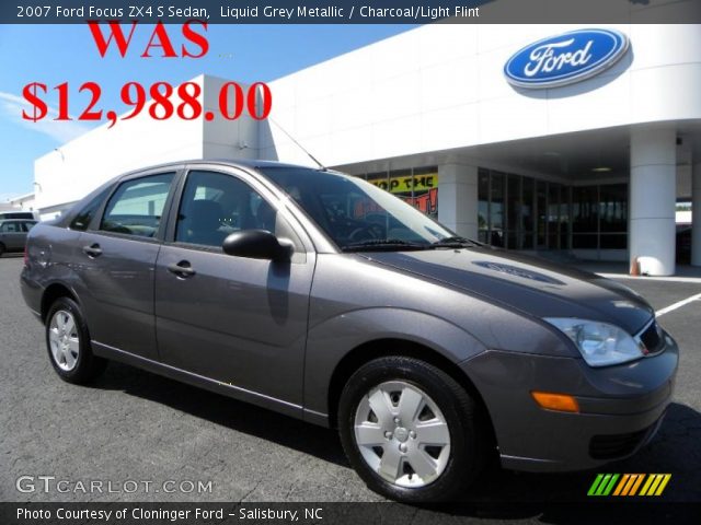 2007 Ford Focus ZX4 S Sedan in Liquid Grey Metallic