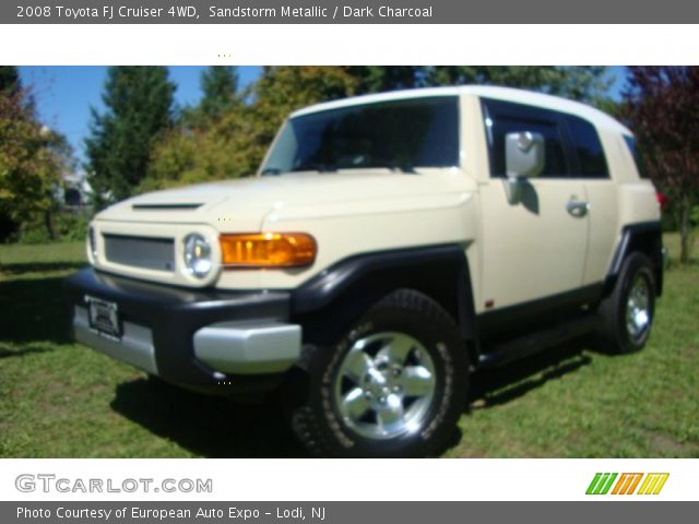 2008 Toyota FJ Cruiser 4WD in Sandstorm Metallic