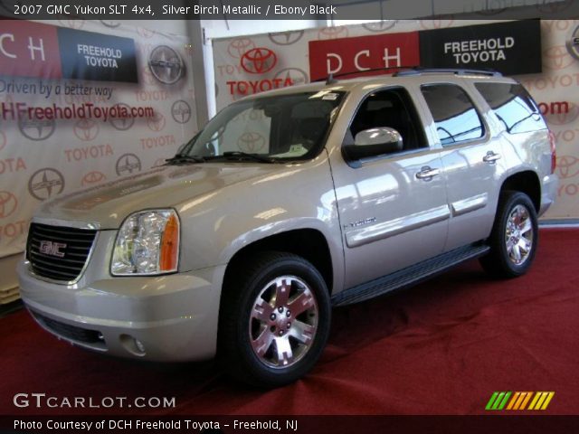 2007 GMC Yukon SLT 4x4 in Silver Birch Metallic