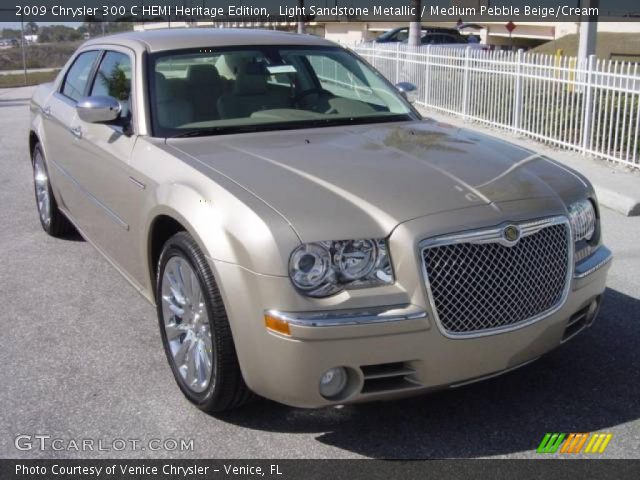 2009 Chrysler 300 C HEMI Heritage Edition in Light Sandstone Metallic
