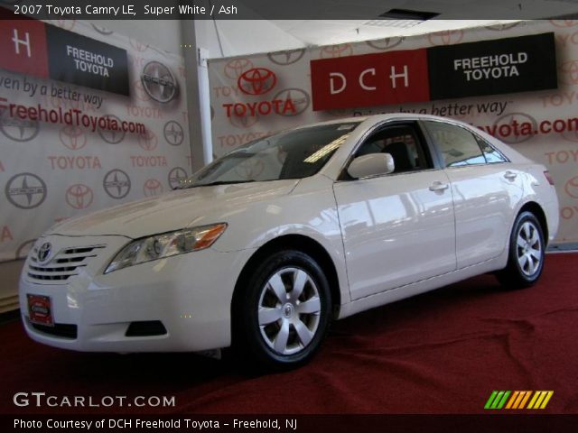 2007 Toyota Camry LE in Super White