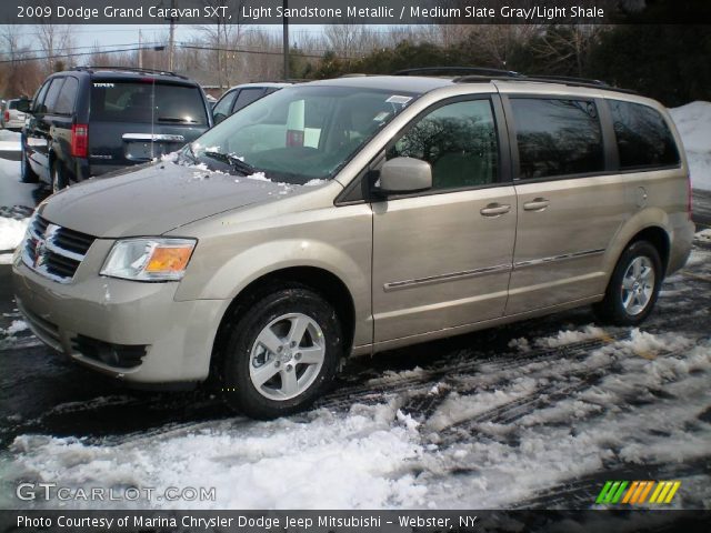 2009 Dodge Grand Caravan SXT in Light Sandstone Metallic