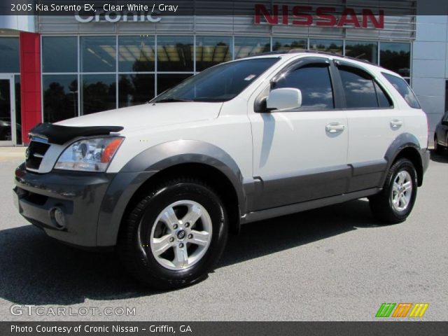 2005 Kia Sorento EX in Clear White