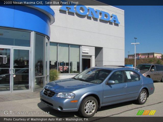 2000 Nissan Maxima GXE in Satin Blue Pearl