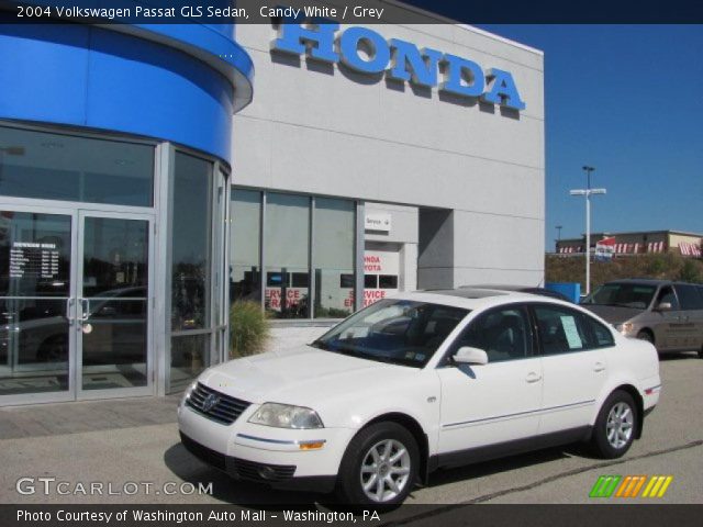 2004 Volkswagen Passat GLS Sedan in Candy White