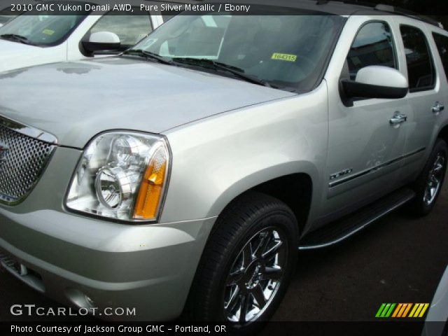 2010 GMC Yukon Denali AWD in Pure Silver Metallic