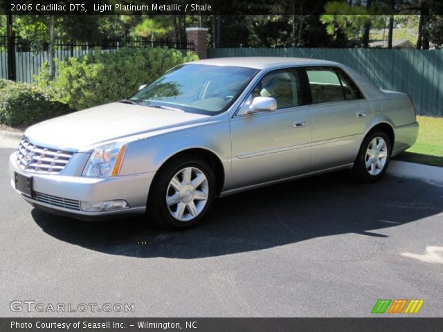 2006 Cadillac DTS  in Light Platinum Metallic