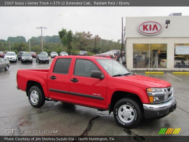 2007 Isuzu i-Series Truck i-370 LS Extended Cab in Radiant Red