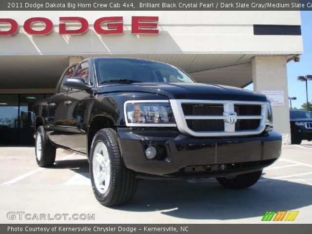 2011 Dodge Dakota Big Horn Crew Cab 4x4 in Brilliant Black Crystal Pearl