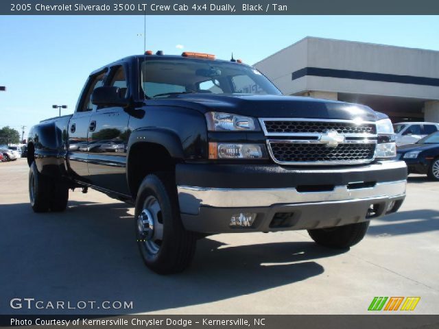 2005 Chevrolet Silverado 3500 LT Crew Cab 4x4 Dually in Black