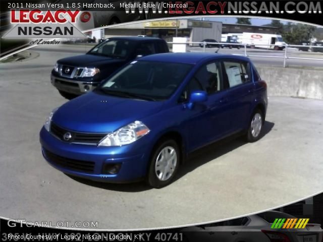 2011 Nissan Versa 1.8 S Hatchback in Metallic Blue