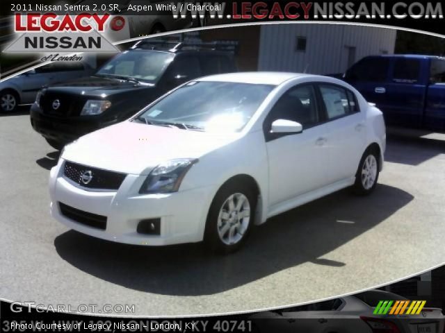 2011 Nissan Sentra 2.0 SR in Aspen White