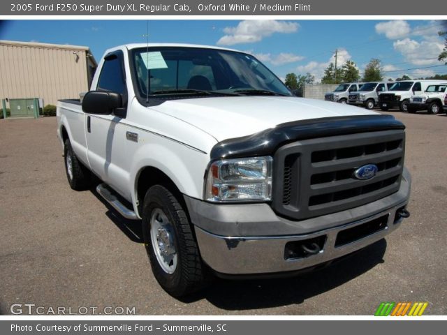 2005 Ford F250 Super Duty XL Regular Cab in Oxford White
