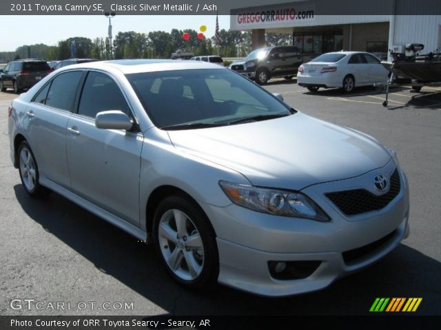 2011 Toyota Camry SE in Classic Silver Metallic