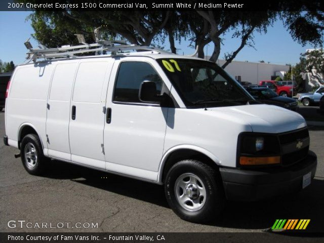 2007 Chevrolet Express 1500 Commercial Van in Summit White