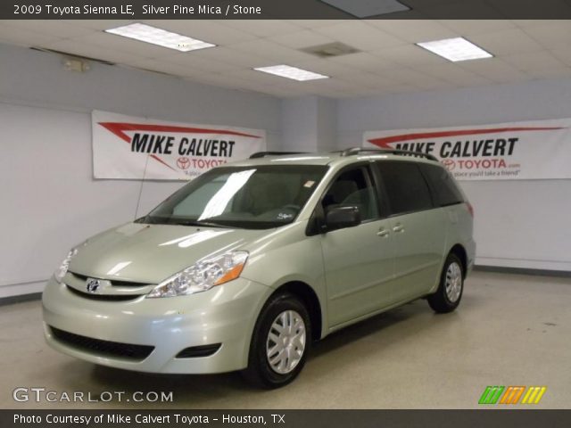 2009 Toyota Sienna LE in Silver Pine Mica