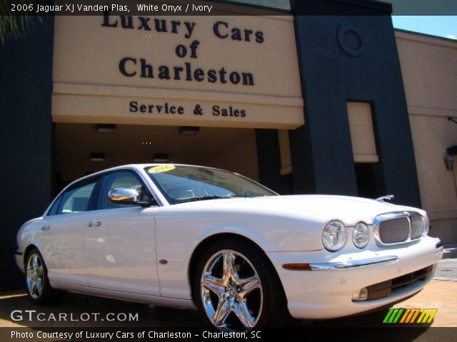 2006 Jaguar XJ Vanden Plas in White Onyx