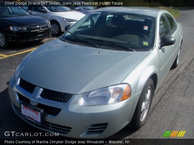 2006 Dodge Stratus SXT Sedan in Satin Jade Pearlcoat