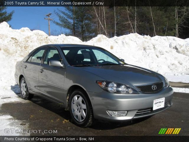 2005 Toyota Camry SE in Mineral Green Opalescent