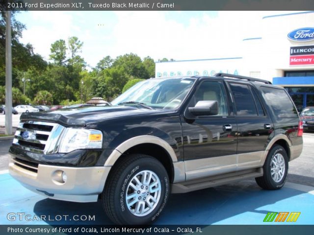 2011 Ford Expedition XLT in Tuxedo Black Metallic