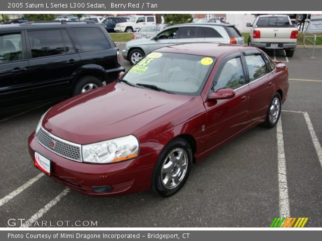 2005 Saturn L Series L300 Sedan in Berry Red