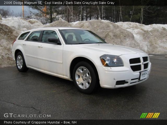 2006 Dodge Magnum SE in Cool Vanilla