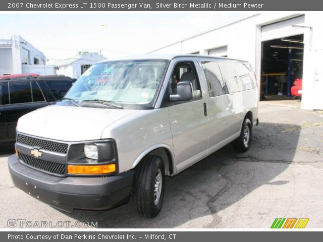 2007 Chevrolet Express LT 1500 Passenger Van in Silver Birch Metallic