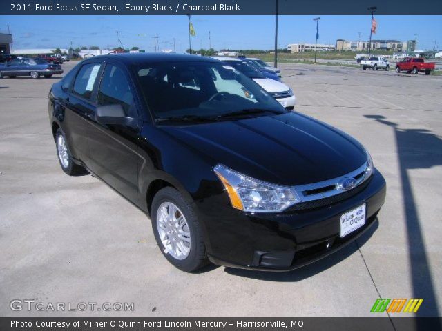 2011 Ford Focus SE Sedan in Ebony Black
