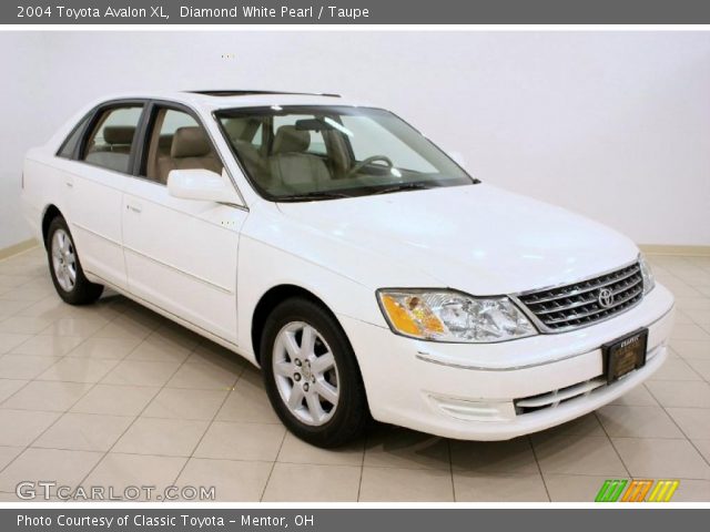 2004 Toyota Avalon XL in Diamond White Pearl