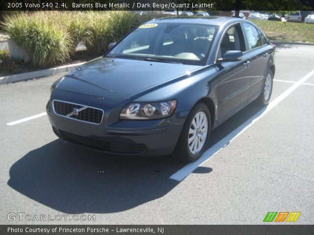 2005 Volvo S40 2.4i in Barents Blue Metallic